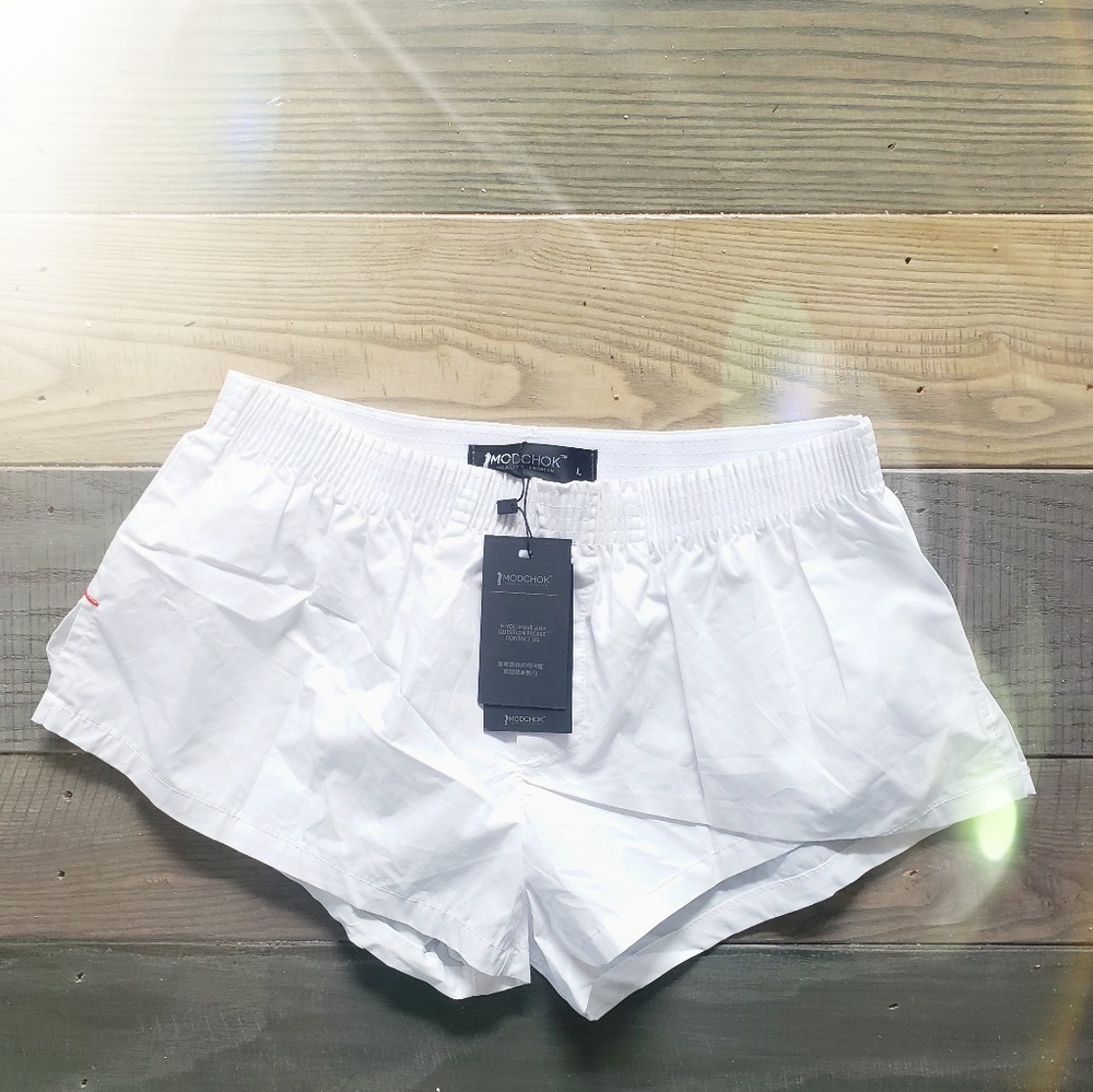 Modchok white shorts size L